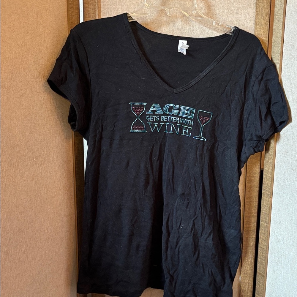 FINAL MARKDOWN Black V-Neck Women's Top xl